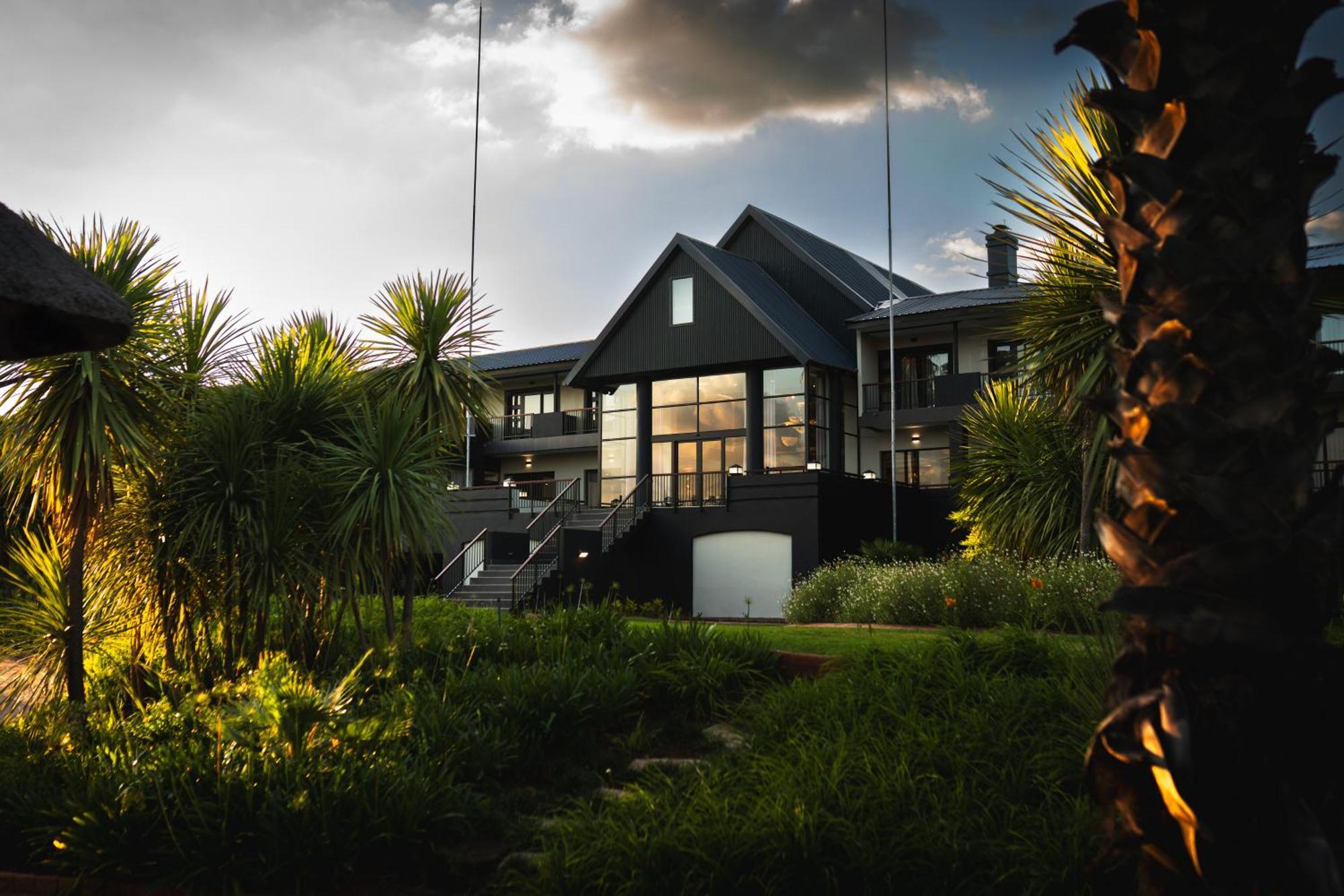 Emerald Resort & Casino Vanderbijlpark Exterior photo
